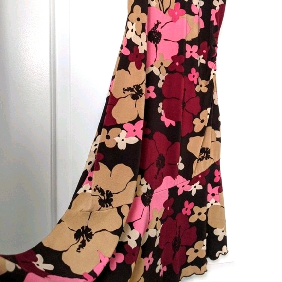 NWOT Beautiful Flower Print Midi Dress - Picture 11 of 11